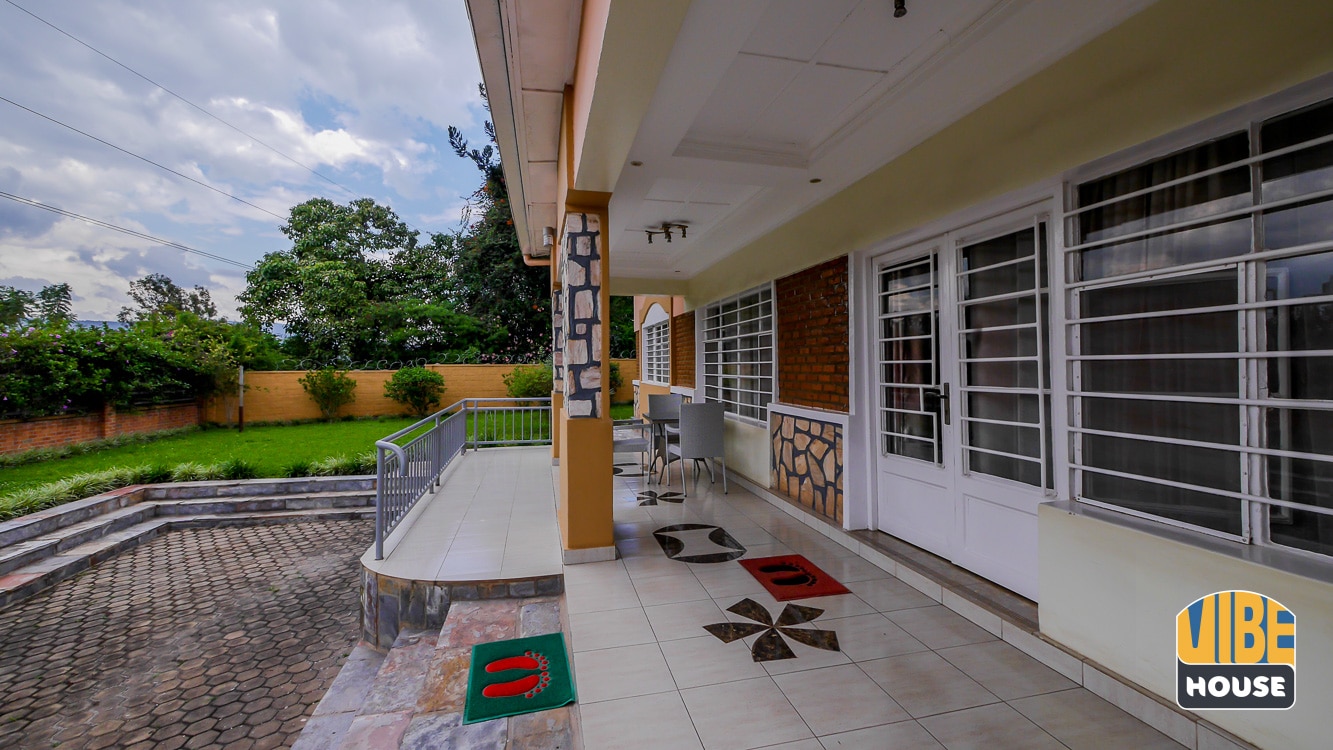 Front porch of house for rent in Kimihurura