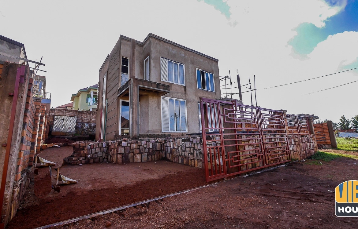 Unfinished Twin house for sale in Kagarama, Kigali