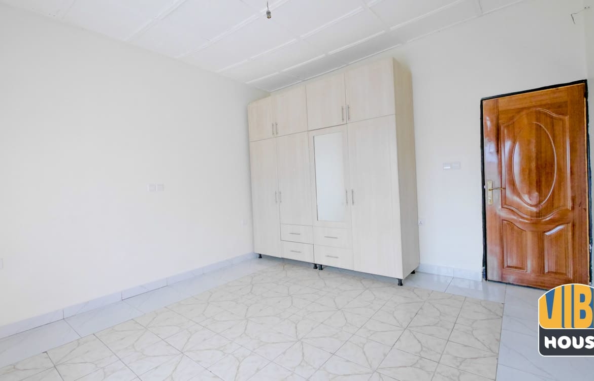 Bedroom with closet in Gisozi home rental, Kigali