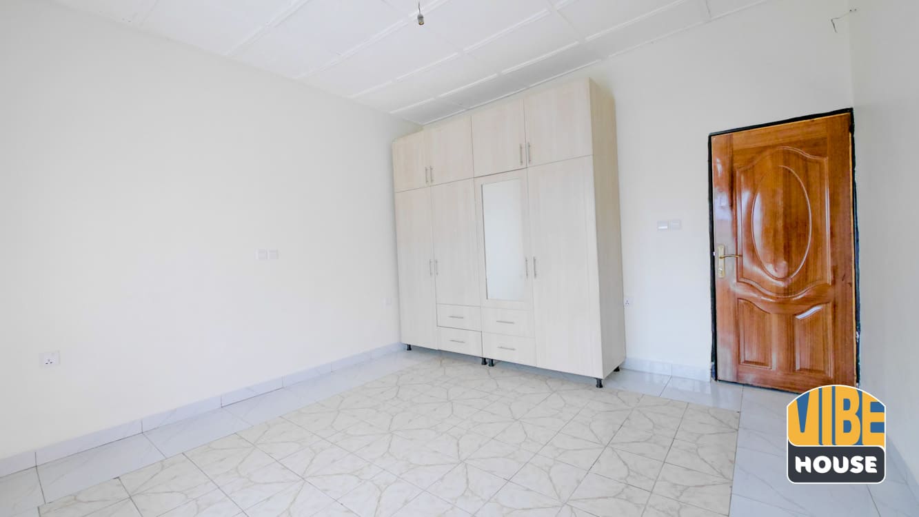 Bedroom with closet in Gisozi home rental, Kigali