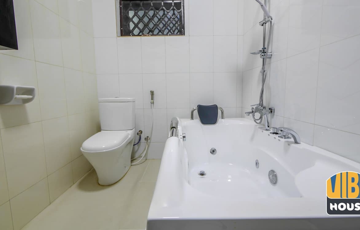 Bathtub in Luxurious Apartment for rent in Kicukiro, Kigali