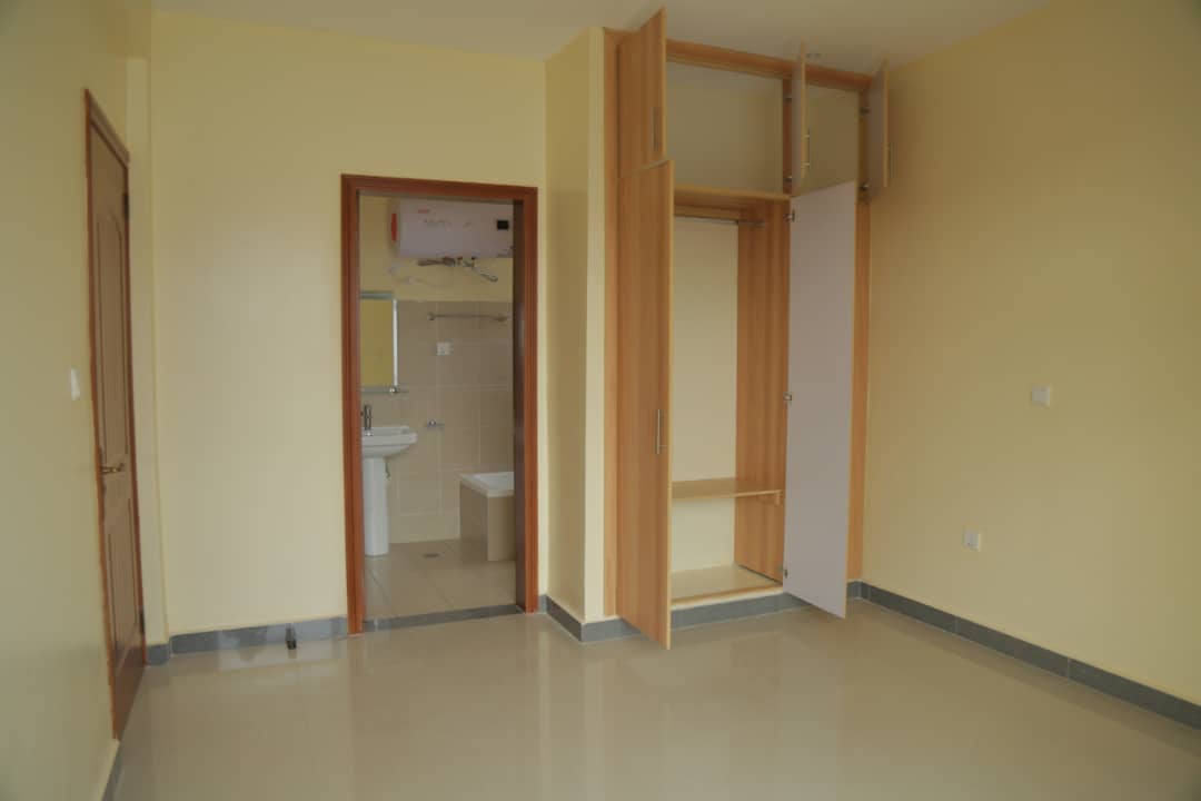 Master bedroom in apartment for sale in Nyarutarama, Kigali