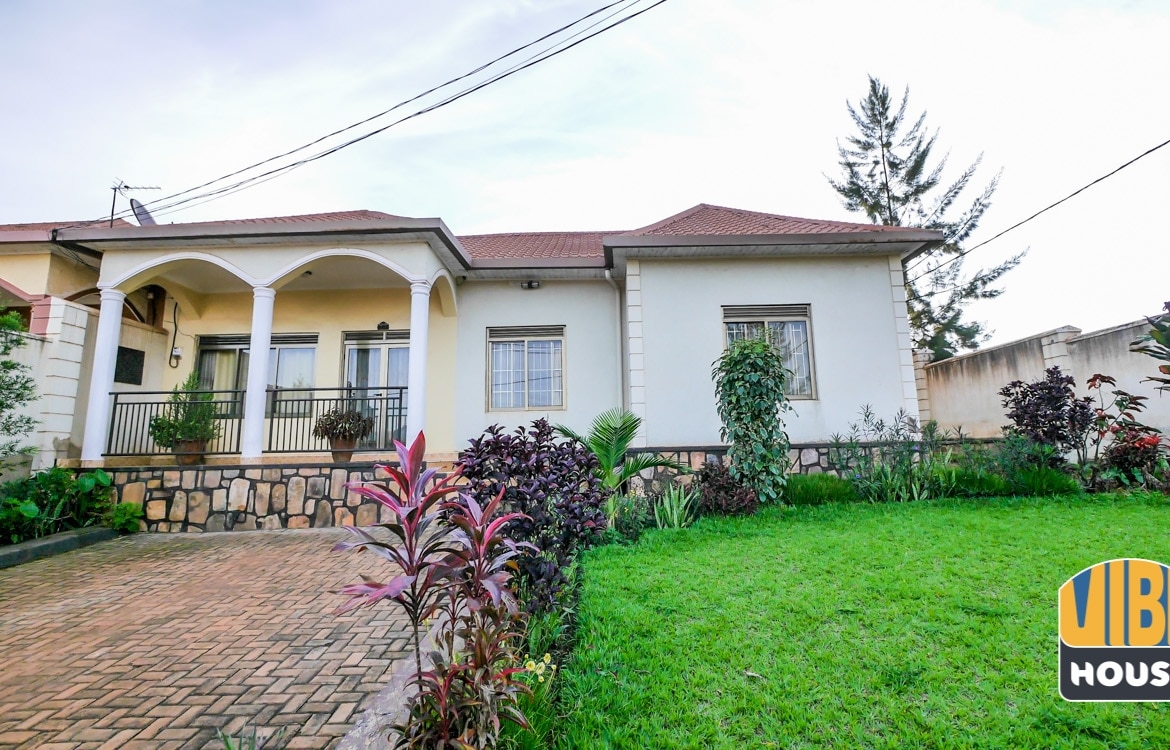 Spacious house for sale in Kanombe, Kigali