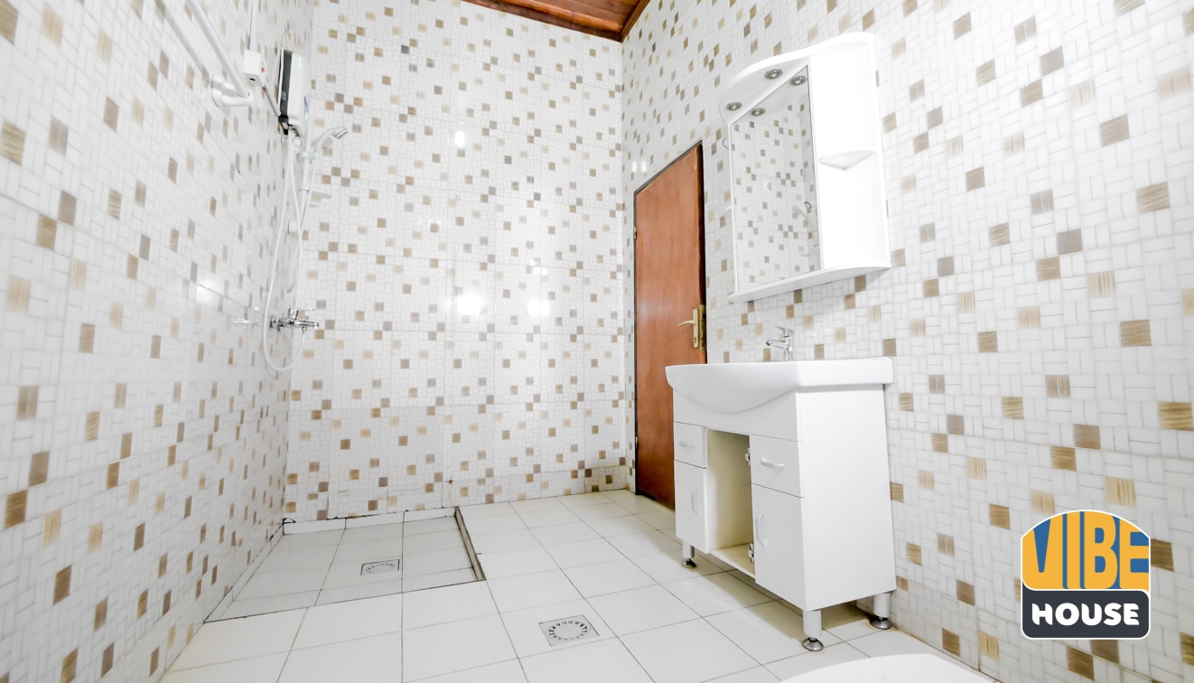 Bathroom of house for rent in Kibagabaga