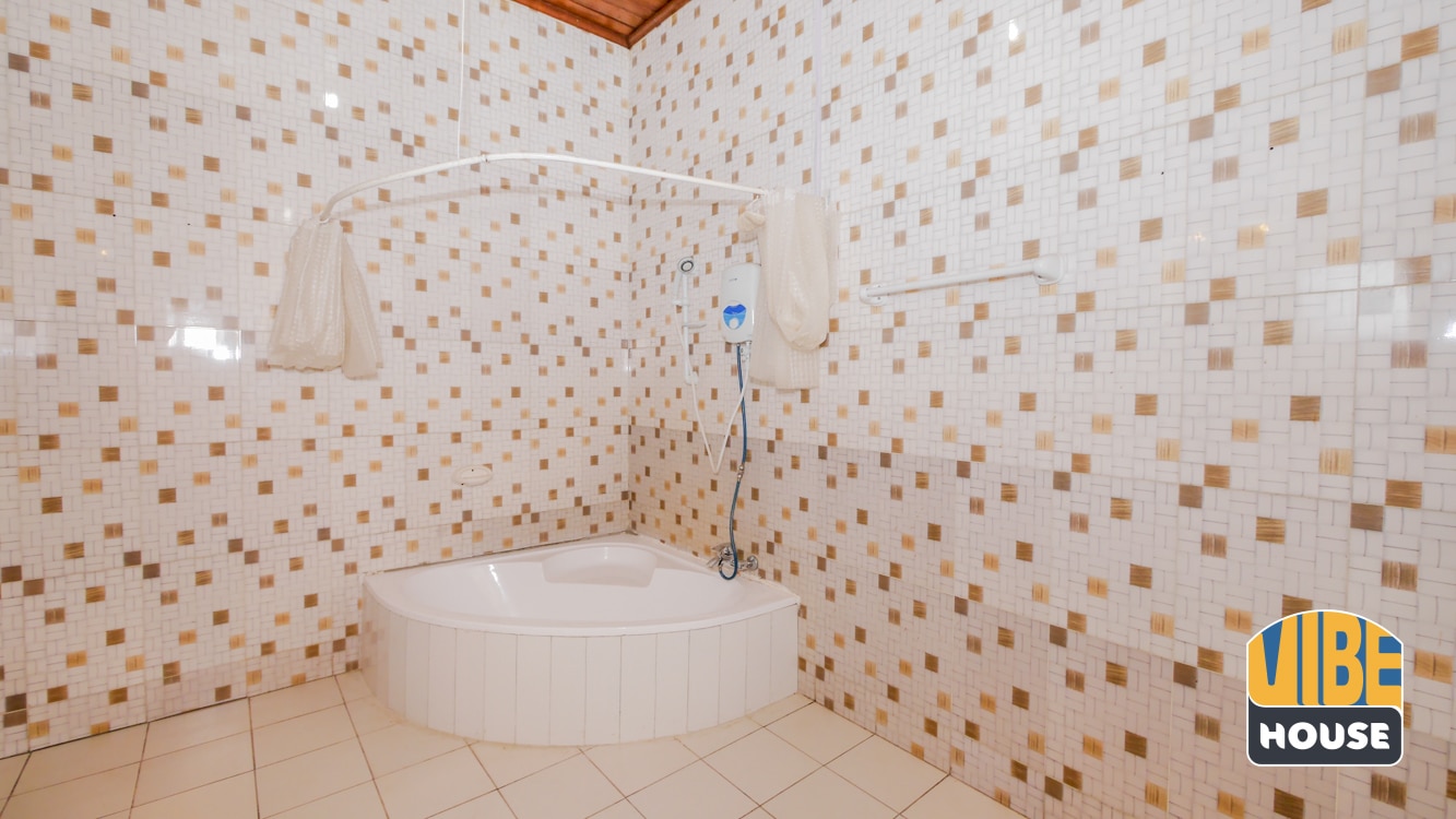 Master bathroom of house for rent in Kibagabaga