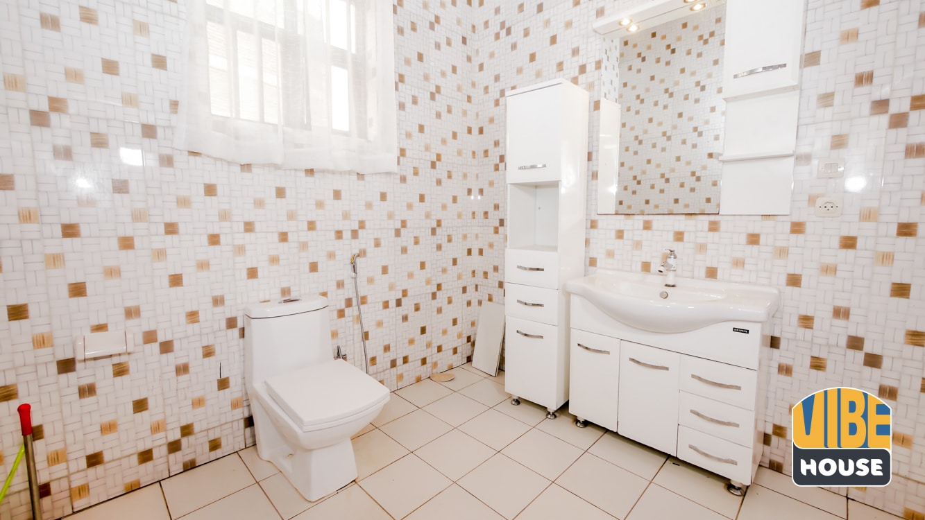 Bathroom of house for rent in Kibagabaga